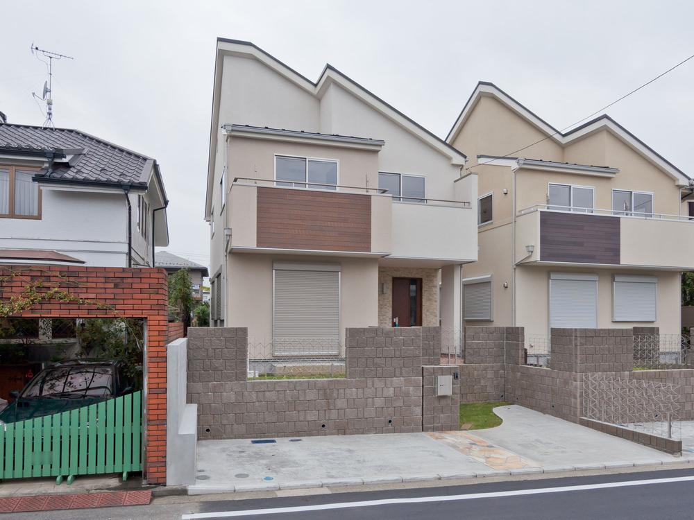 Building plan example (exterior photos). Seller reference plan