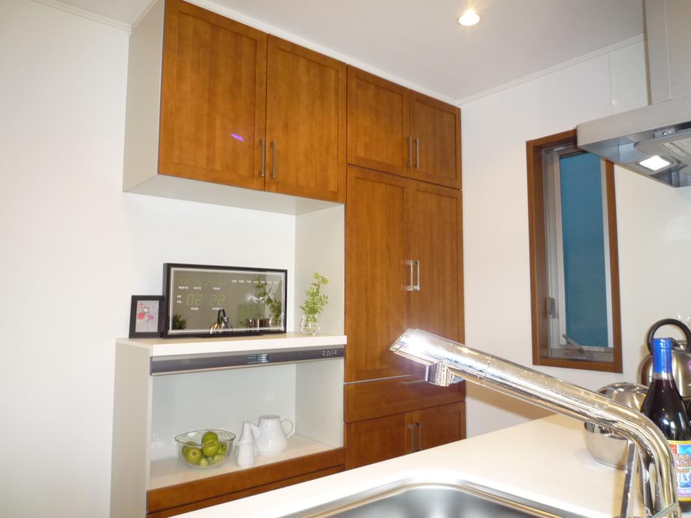 Other introspection. Cupboard is standard equipment.