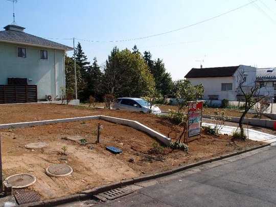 Local land photo. Per location of south terraced, Day good.