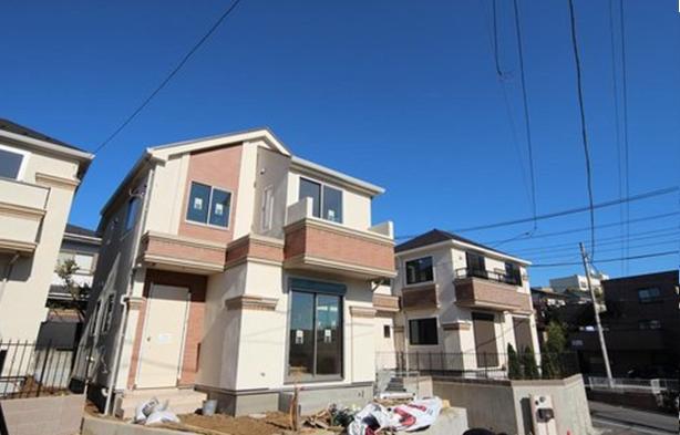 Local appearance photo. Local (11 May 2013) Shooting