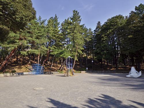 park. Tsutsujigaoka 440m until the first park