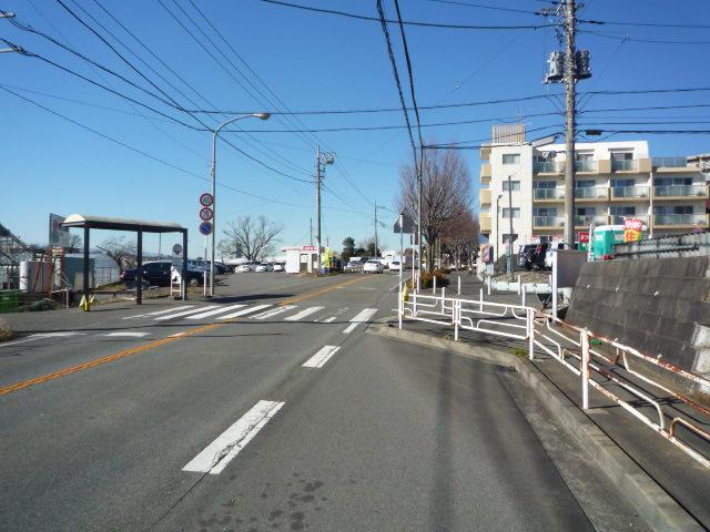 Local photos, including front road. Local (12 May 2013) Shooting