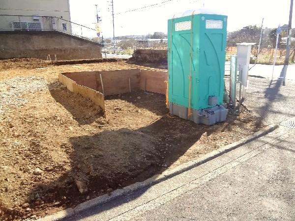 Parking lot. It is built-in garage.