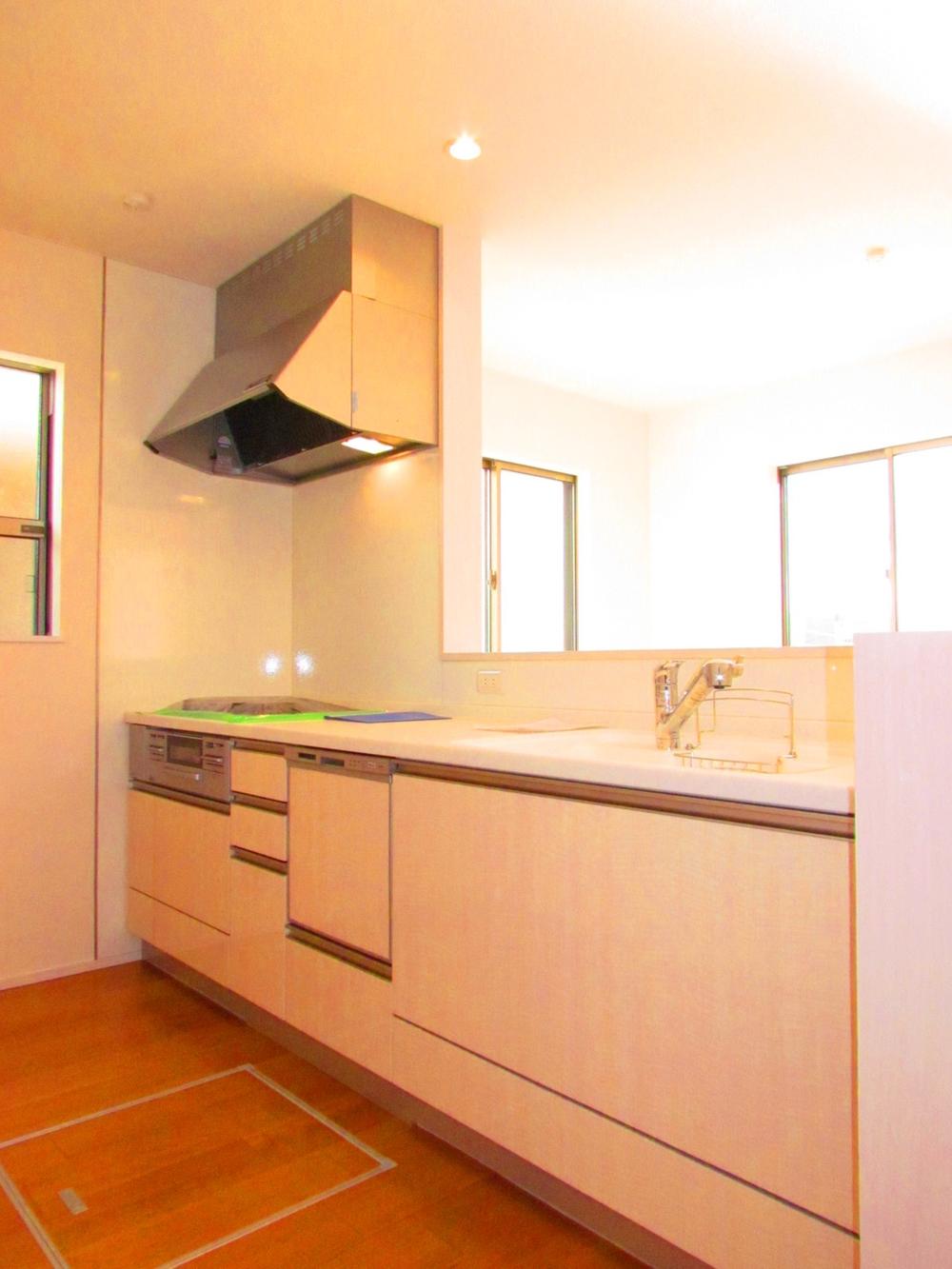 Same specifications photo (kitchen). Example of construction kitchen