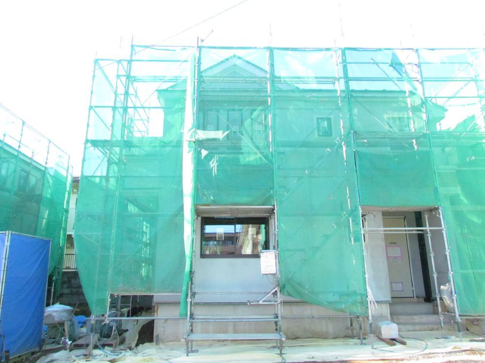 Local appearance photo. 4LDK ・ 20 Pledge of living-dining kitchen ・ A per yang good, With attic storage.