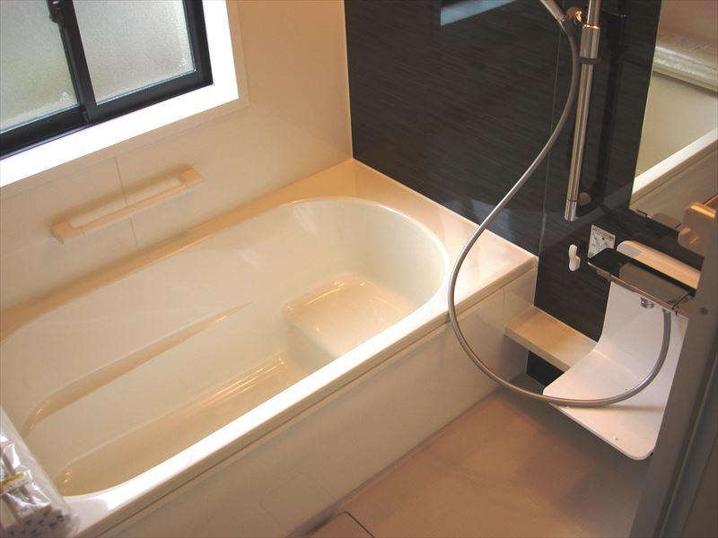 Bathroom. Indoor (12 May 2013) Shooting