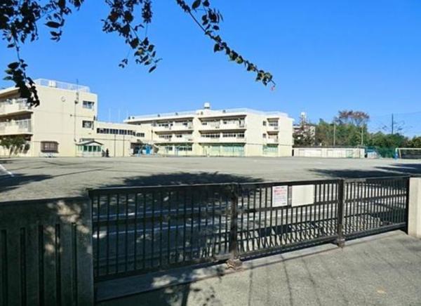 Junior high school. Mitakedai 350m until junior high school
