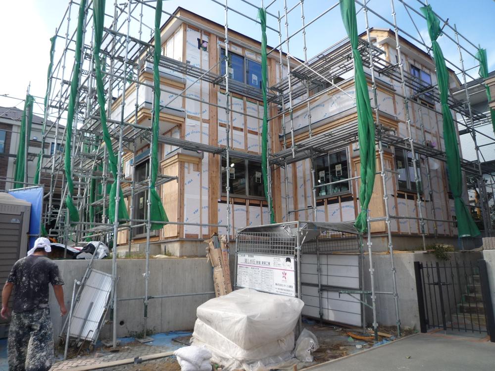 Local appearance photo. Local (10 May 2013) Shooting