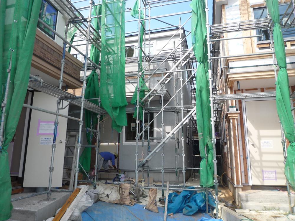 Local appearance photo. Local (10 May 2013) Shooting