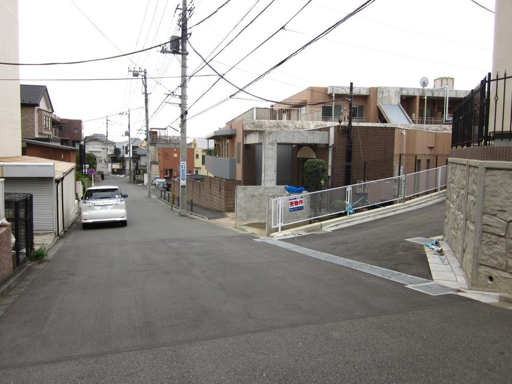 Local photos, including front road. Local front road