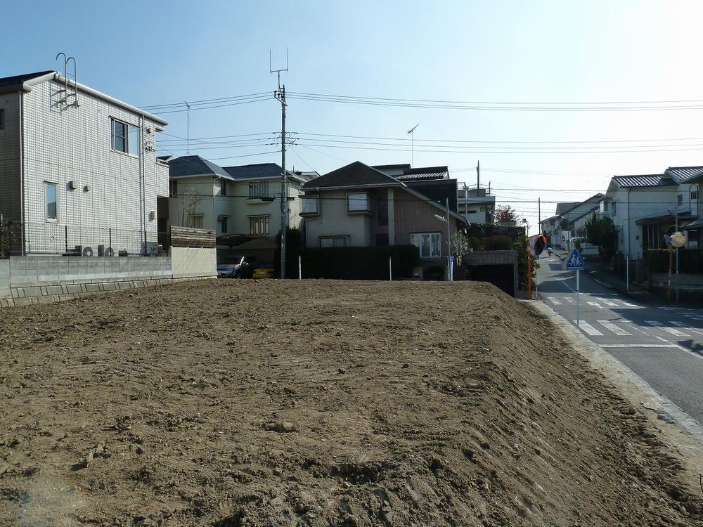 Local appearance photo. Local (12 May 2013) Shooting