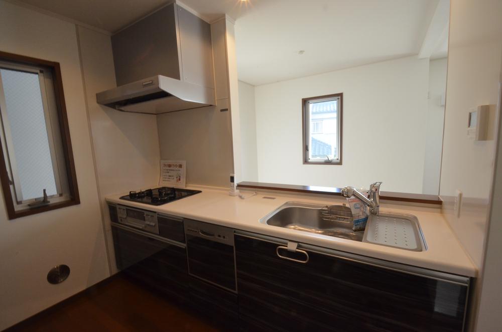 Same specifications photo (kitchen). Same specifications