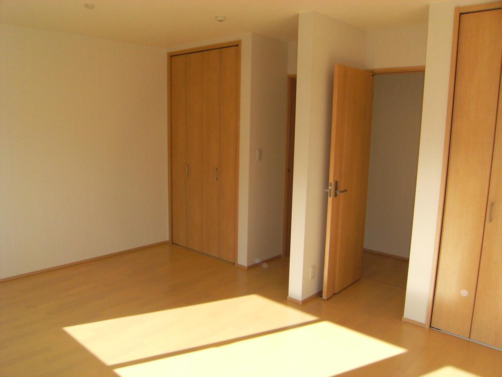 Non-living room. Indoor (12 May 2013) Shooting