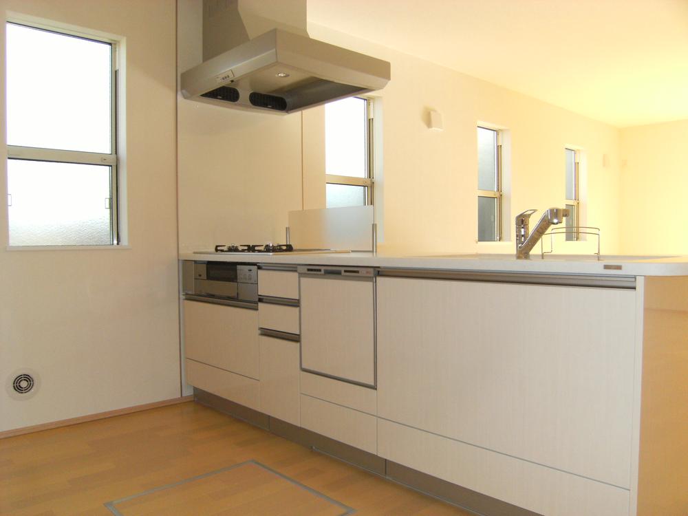 Kitchen. Indoor (12 May 2013) Shooting