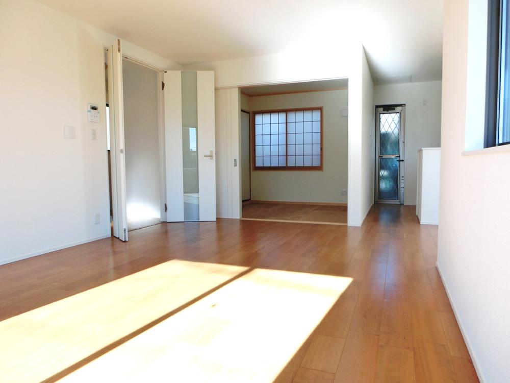 Living. Living Room (Building 2)