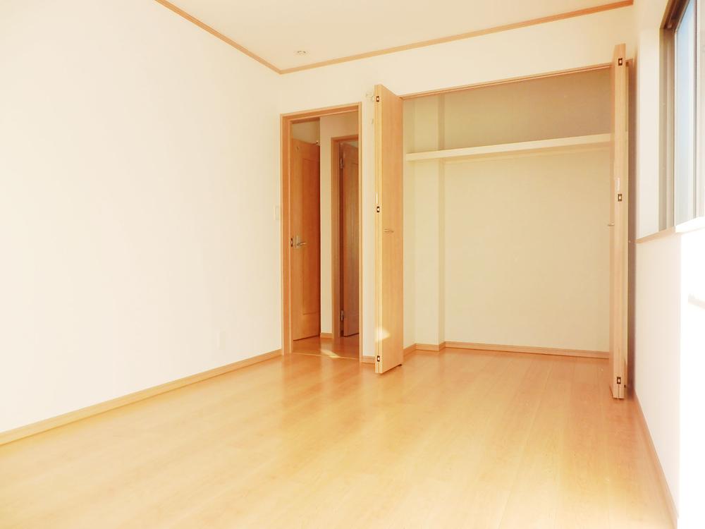 Same specifications photos (Other introspection). Western & storage (company specification example)