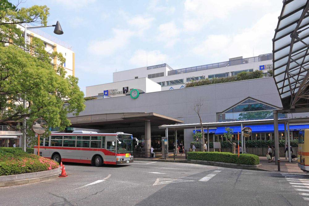 station. Tokyu Denentoshi 2540m to aobadai station