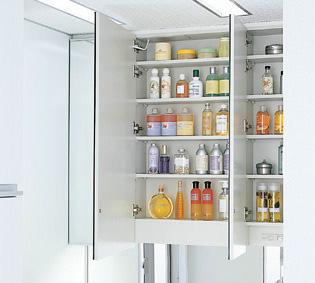 Other Equipment. Easy-to-use good mirror back with storage in with storage Since all the back of the wooden three-sided mirror 3-surface mirror is made to the storage rack, You can plenty of houses the cosmetics and accessories.