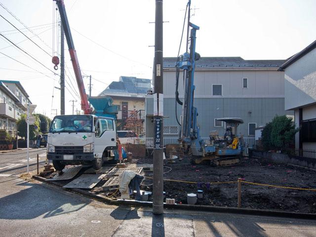 Local appearance photo. Although currently it is incomplete, Since there is a property that has been completed of the other site you will in a room look! You can guide! (December 2013) Shooting