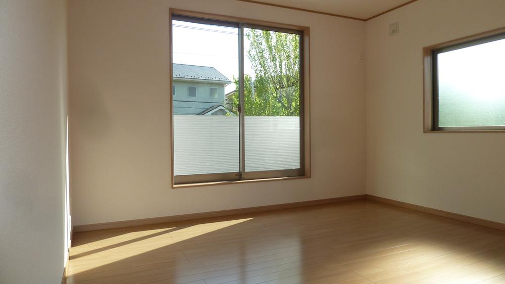 Same specifications photos (Other introspection). Introspection same specifications of the living room