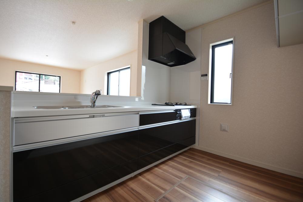 Kitchen. Indoor (12 May 2013) Shooting 1 Building