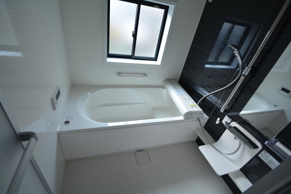 Bathroom. Indoor (12 May 2013) Shooting 1 Building