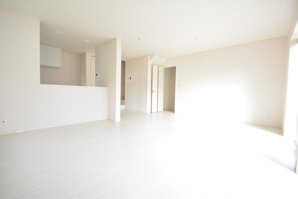 Living. Indoor (12 May 2013) Shooting Building 2