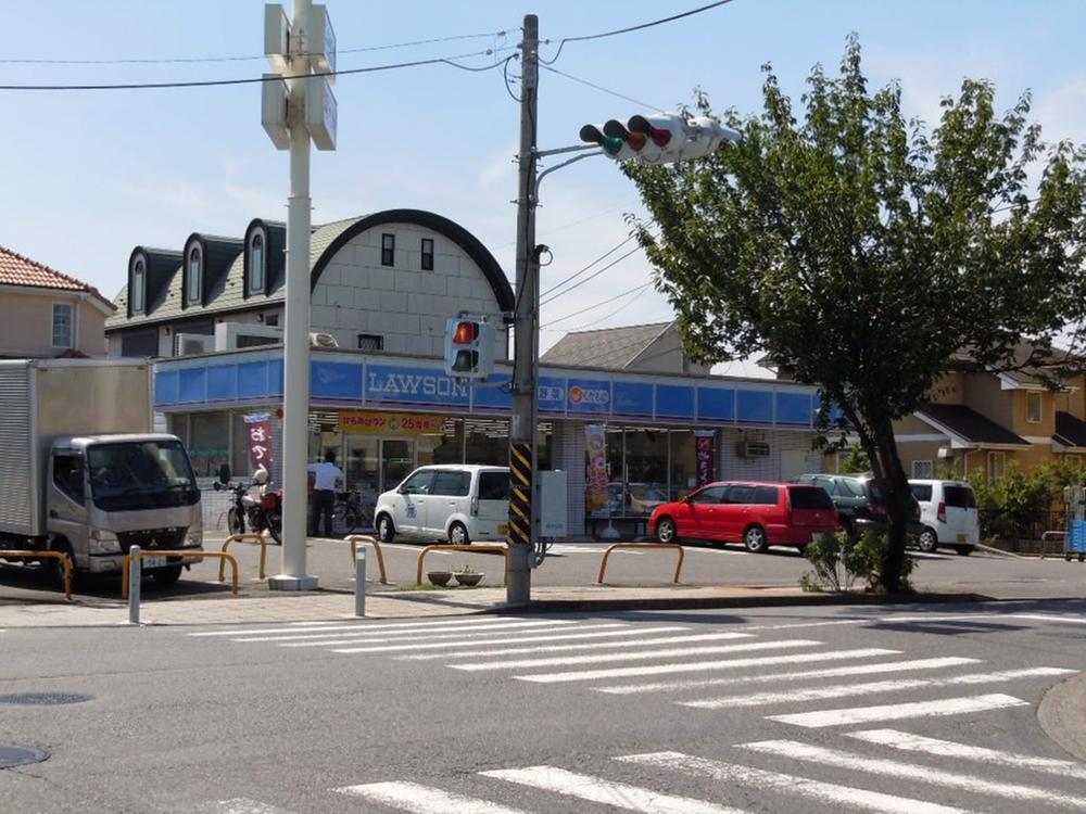 Convenience store. 756m until Lawson Yokohama Misuzugaoka shop