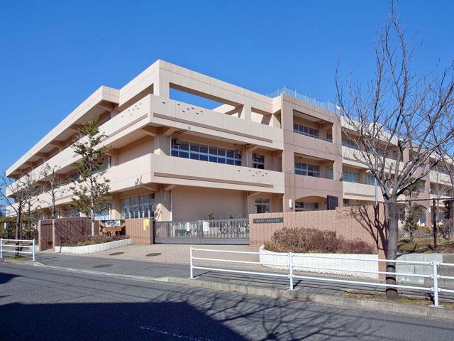 Primary school. 866m to Yokohama Municipal Kurosuda Elementary School