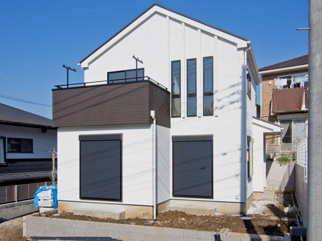 Local appearance photo. Local (11 May 2013) Shooting