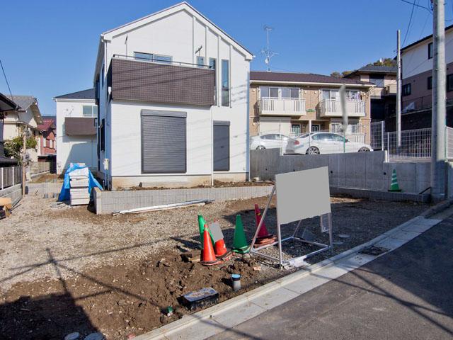 Local appearance photo. Local (11 May 2013) Shooting