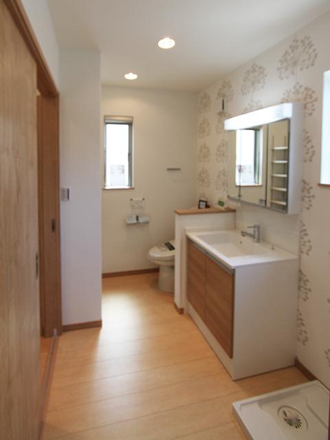 Wash basin, toilet. Wash room of the spread is, Good usability is very so that even with a convenient shelf, Storage You can also pat. (MH basin)