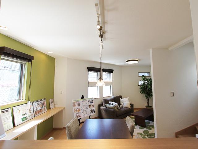 Construction ・ Construction method ・ specification. Adopted the natural materials, Yet considering the floor plan in the Women's perspective "newly built single-family", We have prepared to for people you want to buy a single-family in the budget there is no unreasonable even for young active families.