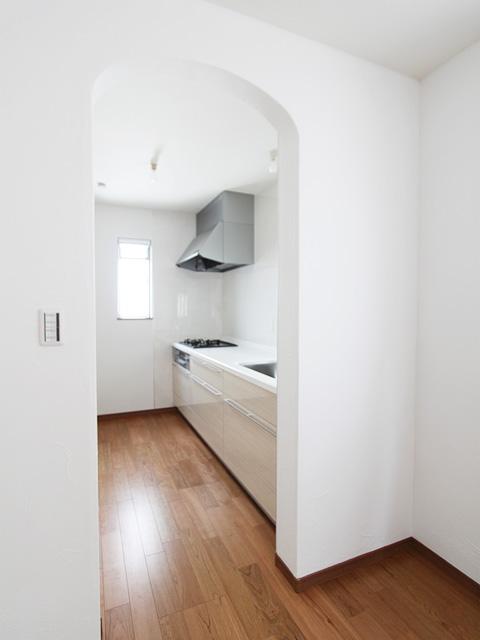 Other introspection. But it is just tend to be residence of design straight, The gentle curve of the falling wall or the like from the ceiling, It has given a soft impression in the room of the atmosphere. (Building 2)