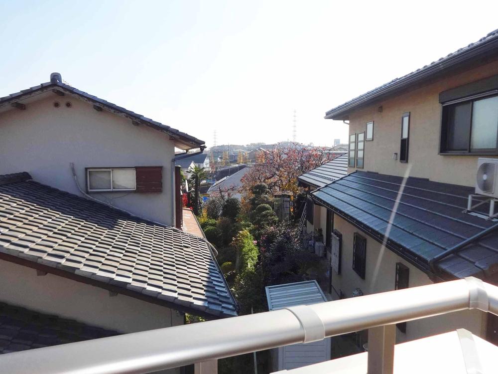 View photos from the dwelling unit. View from the site (December 2013) Shooting