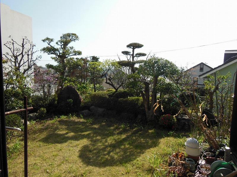 View photos from the local. View from the site (August 2013) Shooting