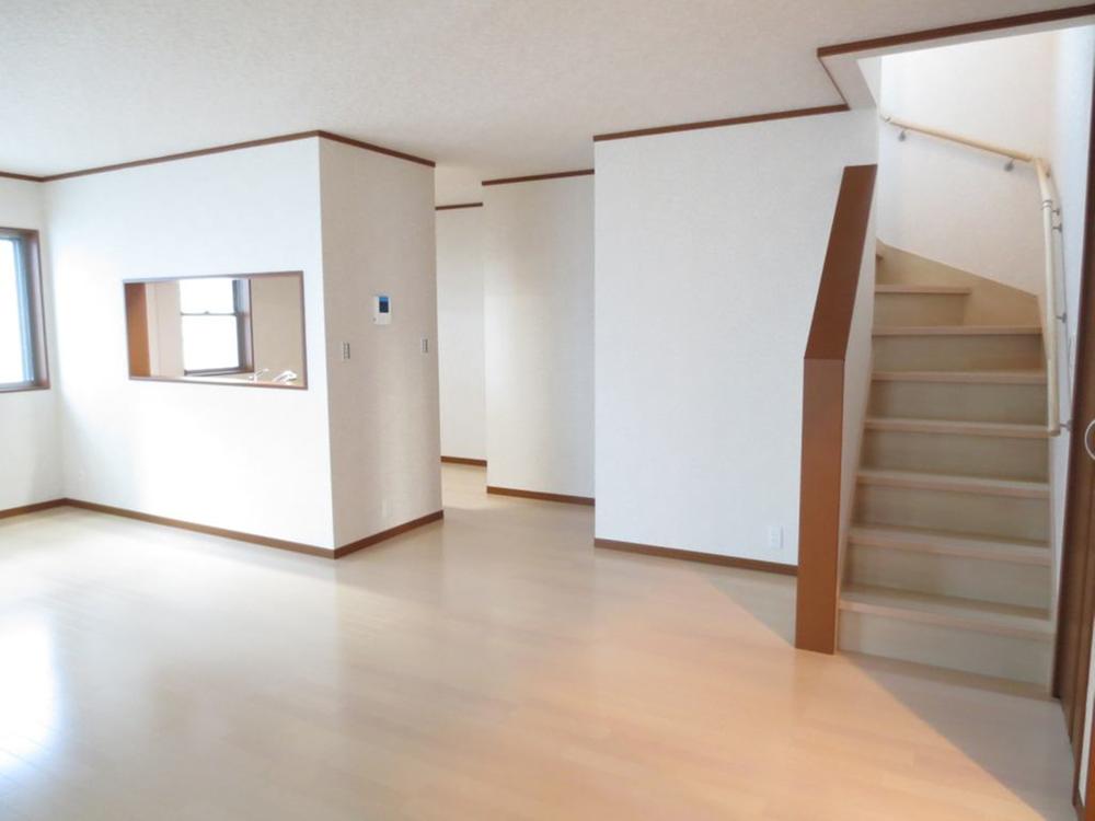 Same specifications photos (living). Construction example photo living