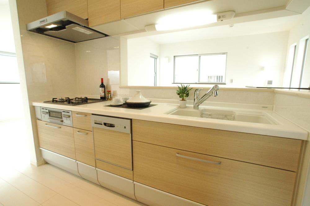 Kitchen. Indoor (10 May 2013) Shooting Building 2