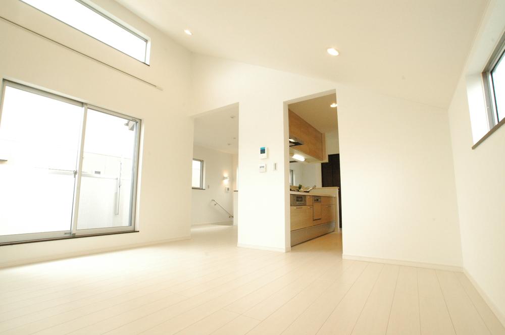 Living. Indoor (10 May 2013) Shooting Building 2