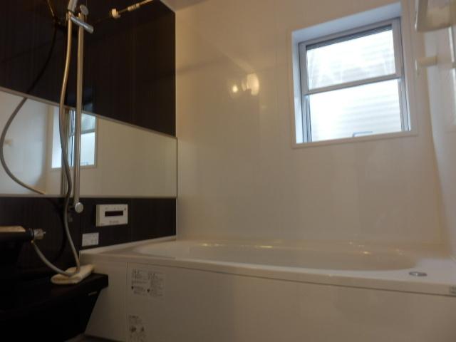 Bathroom. Indoor (10 May 2013) Shooting Building 2