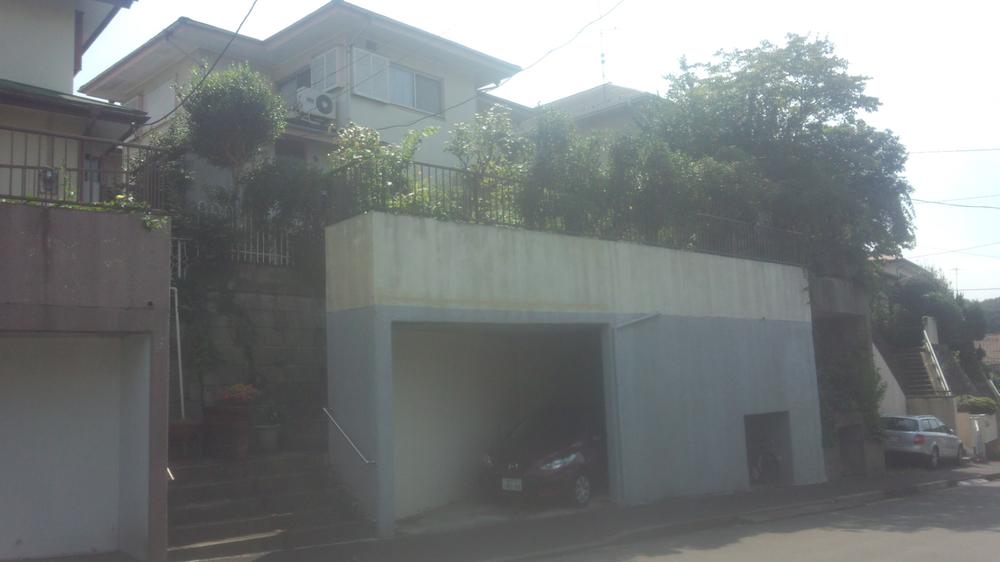 Local land photo. Excavation garage single installation completed