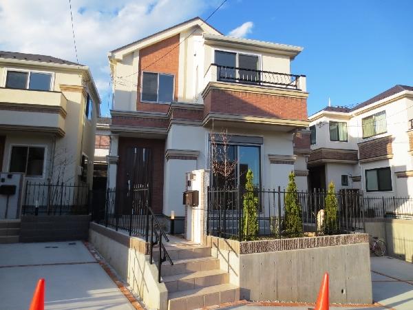 Local appearance photo. Flat 35S is also available.