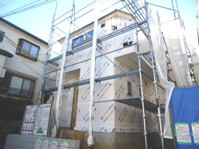 Local appearance photo. Local (12 May 2013) Shooting