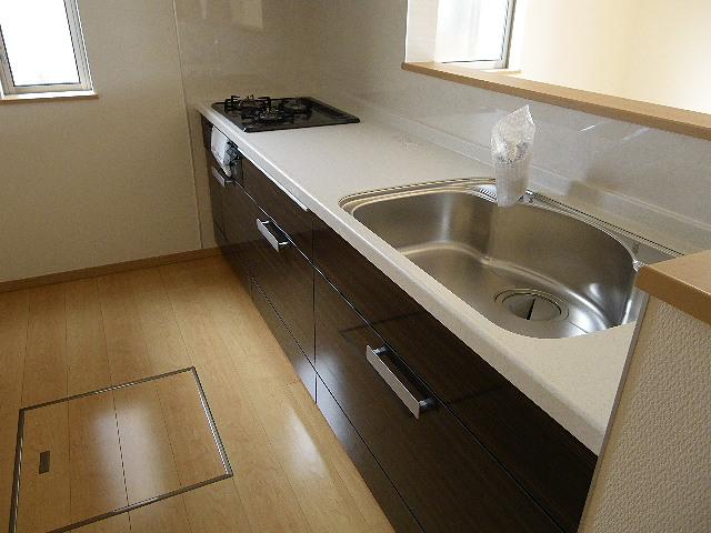 Same specifications photo (kitchen)