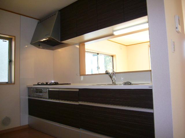 Kitchen. Outlook good counter kitchen