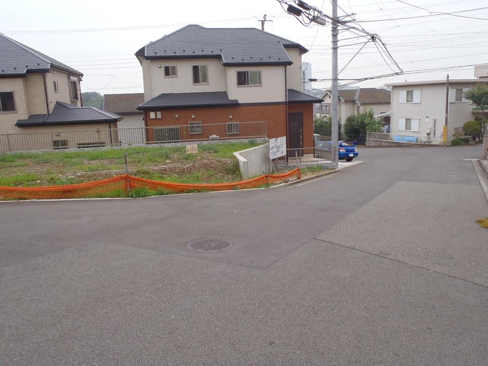 Local photos, including front road. Local (July 2013) Shooting