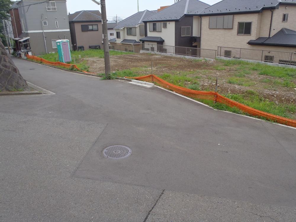 Local photos, including front road. Local (July 2013) Shooting