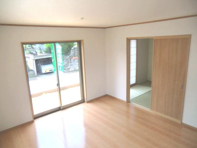 Same specifications photos (living). LDK construction case