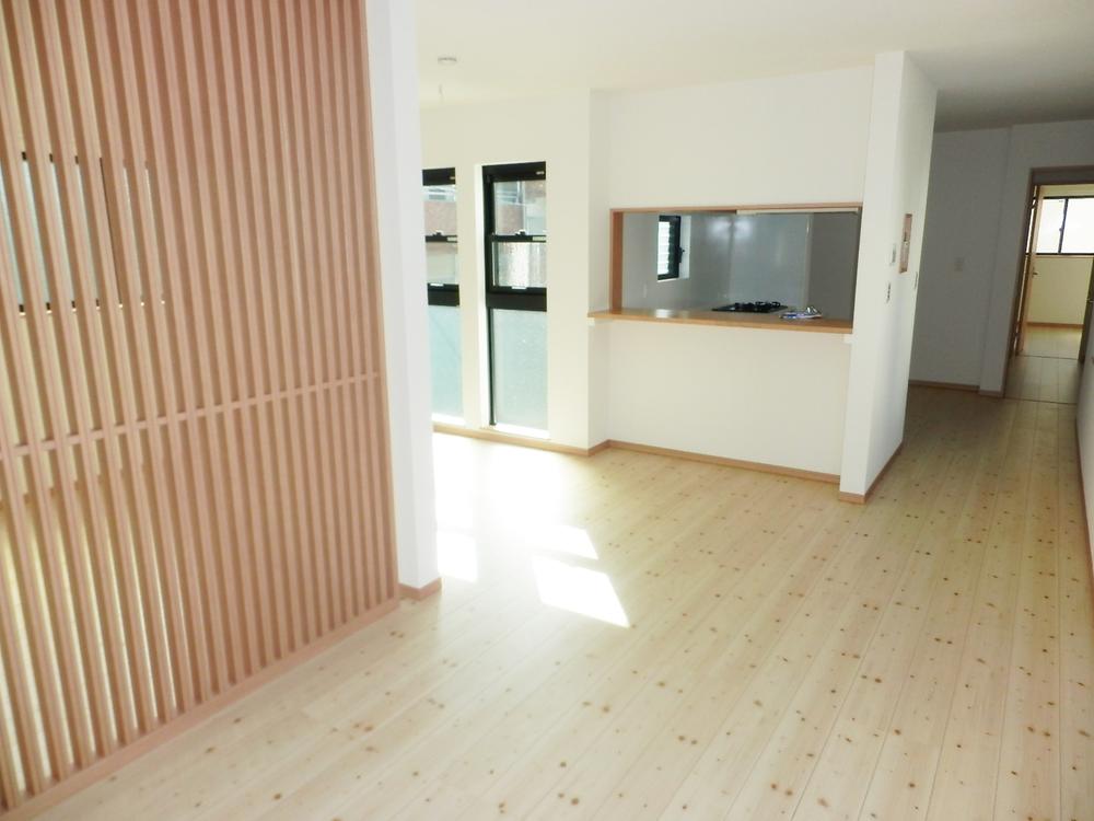 Breadth of living is 14.9 ~ 15.1 Pledge is more than! The company specification example Living photo. Breadth of living is 14.9 ~ 15.1 Pledge is more than!