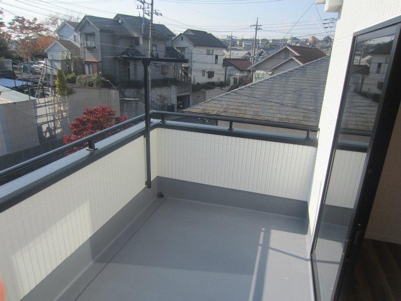 Balcony. 1 Building: spacious roof balcony better view